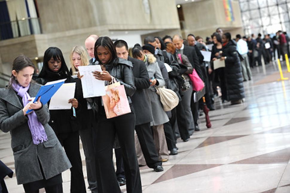 Job Fair Frenzy: Preparing Your Resume to Remain Competitive